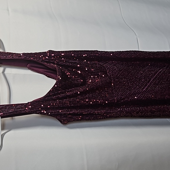 Laundry by Shelli Segal Wine Sequined Formal Dress Sz 10 NWT - Picture 2 of 7